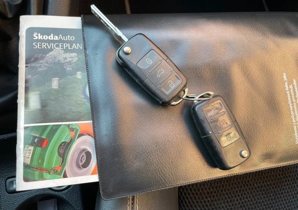 Skoda Octavia cena 21800 przebieg: 229000, rok produkcji 2008 z Karlino małe 301